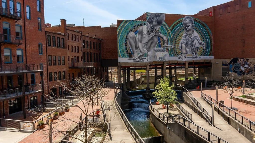 The Bowery District