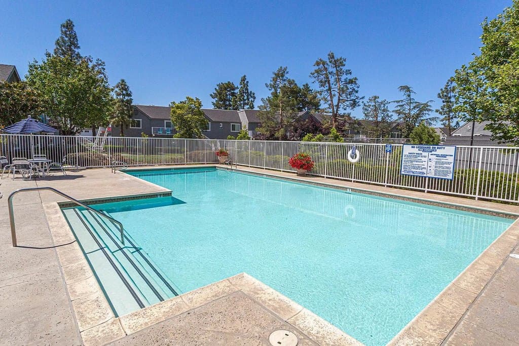 Mountain View Apartments