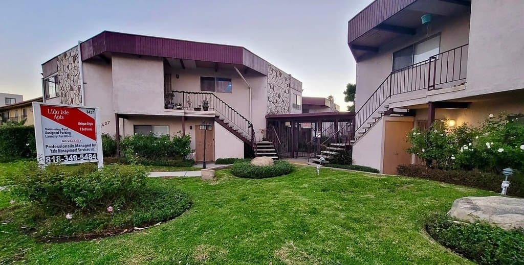 Lido Isle Apartments