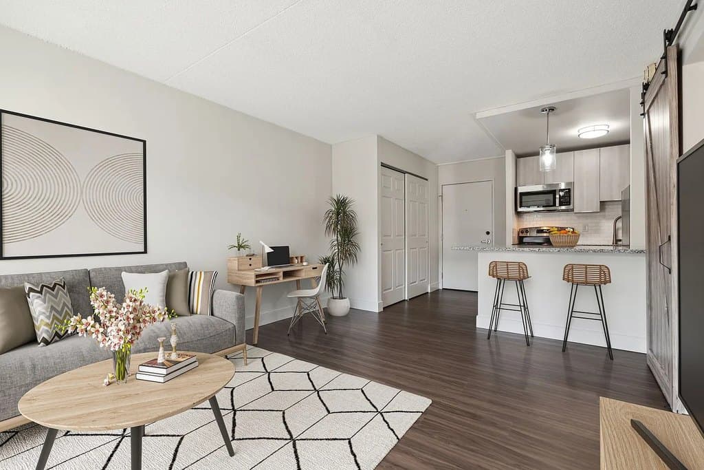 Center Square Apartments
