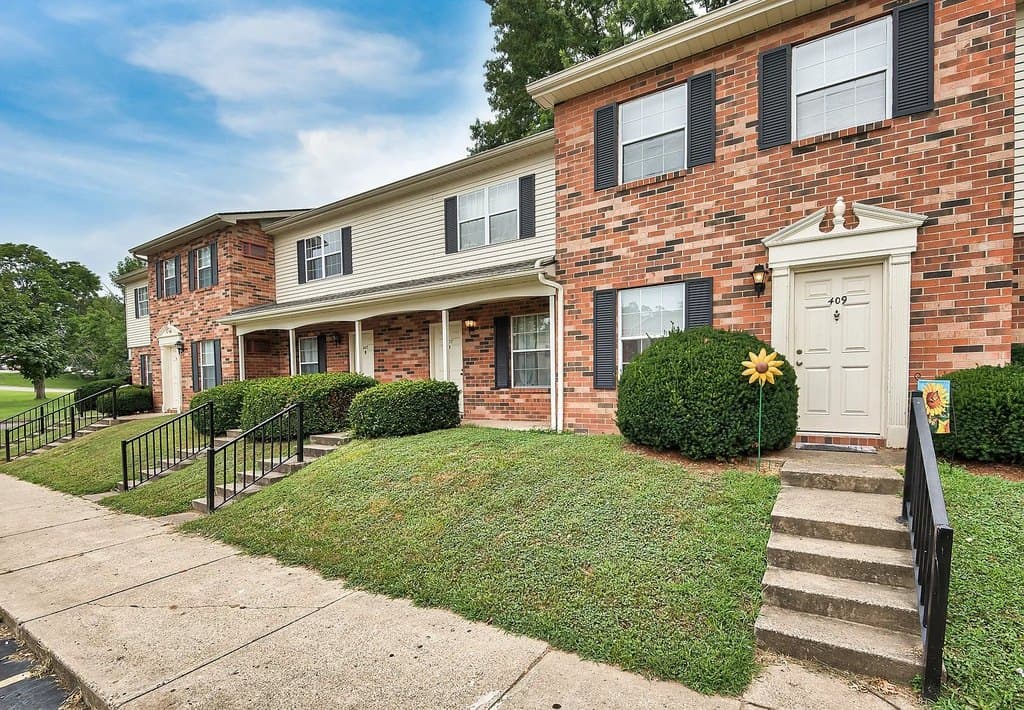Pleasant Valley Apartments