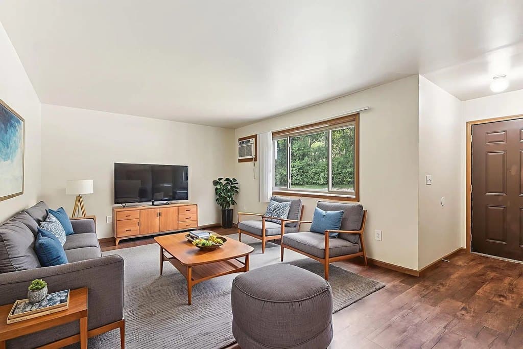 Woodfield Heights Apartments