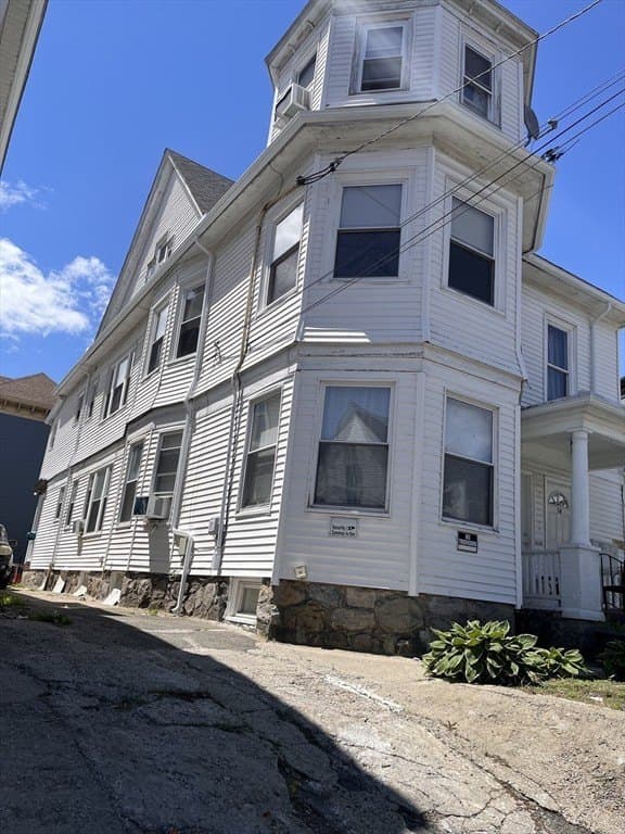32 Avon St Unit 1