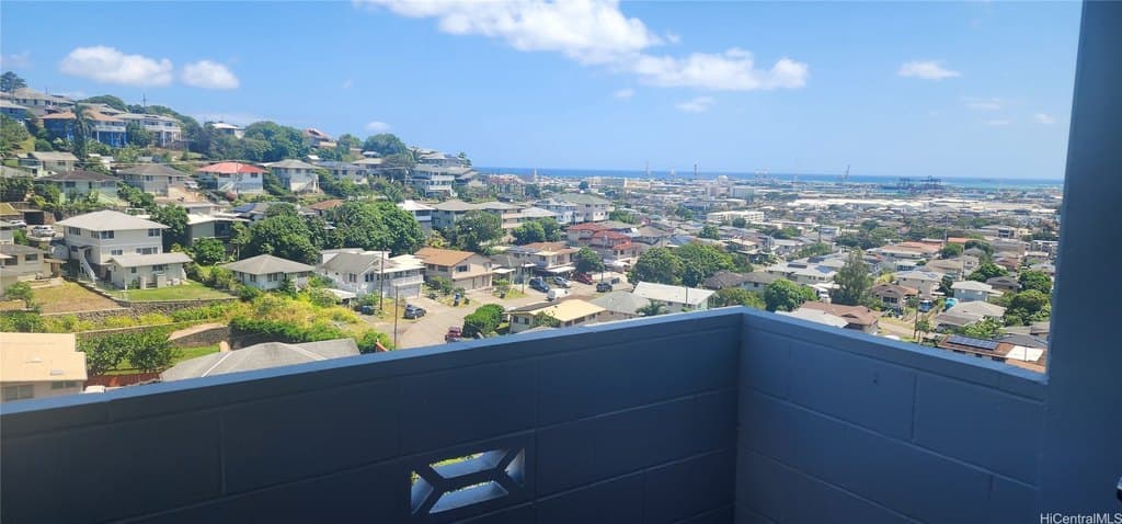 2001 Aupuni St Apt 804