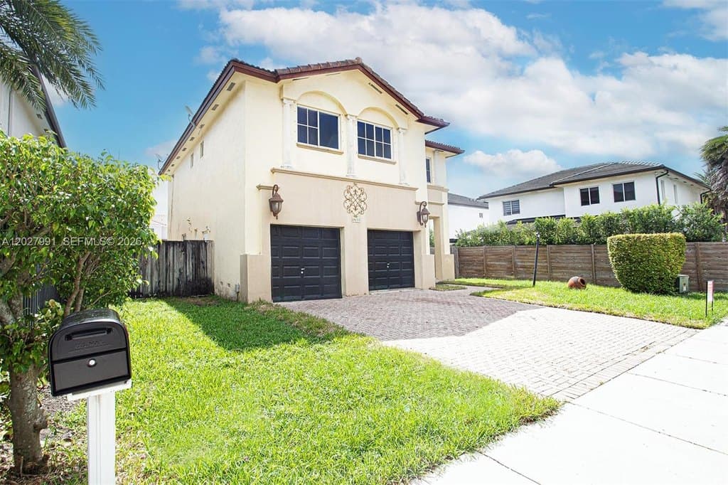 2657 SW 145th Ave Unit 1