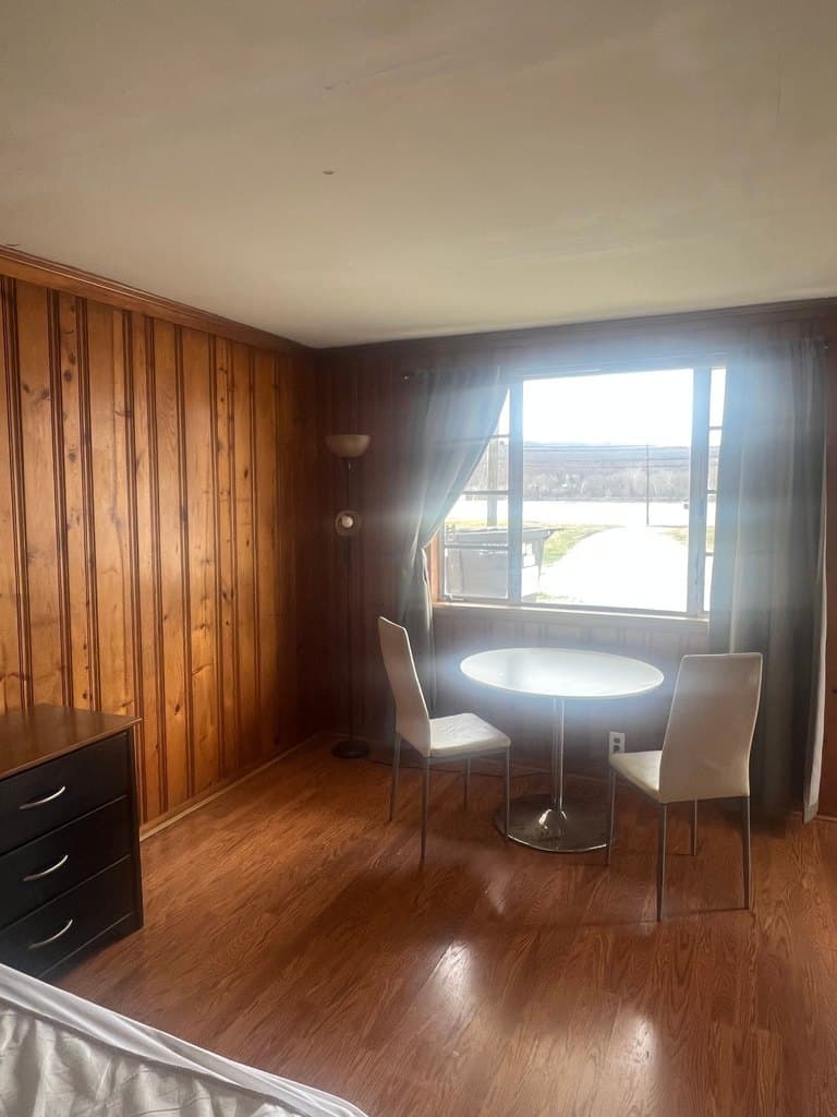 1100 First Ave Unit 3