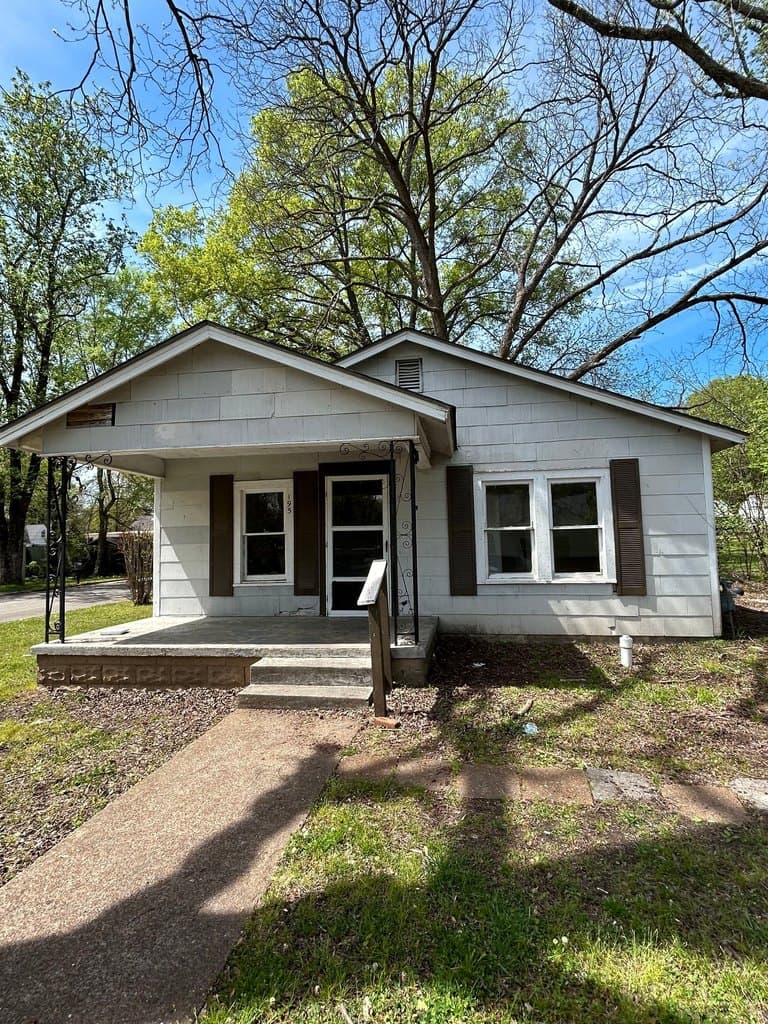 195 Person St