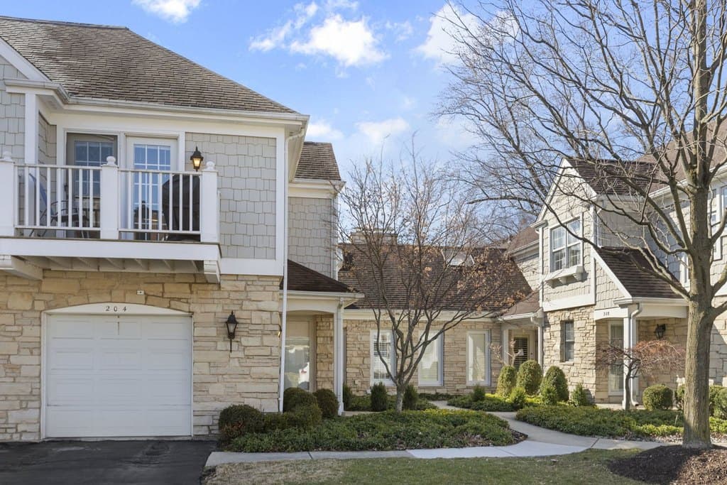 204 Racquet Club Ct