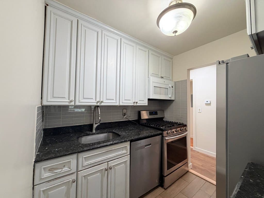 1029 Kelly St Unit 2