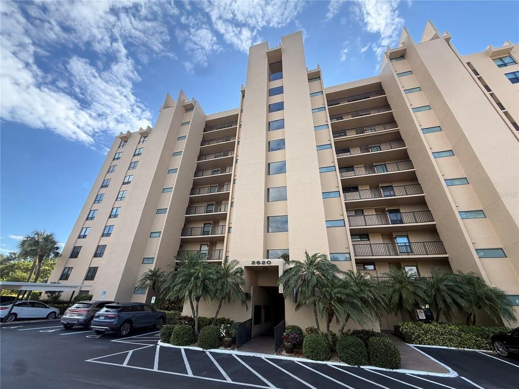 2620 Cove Cay Dr Unit 802