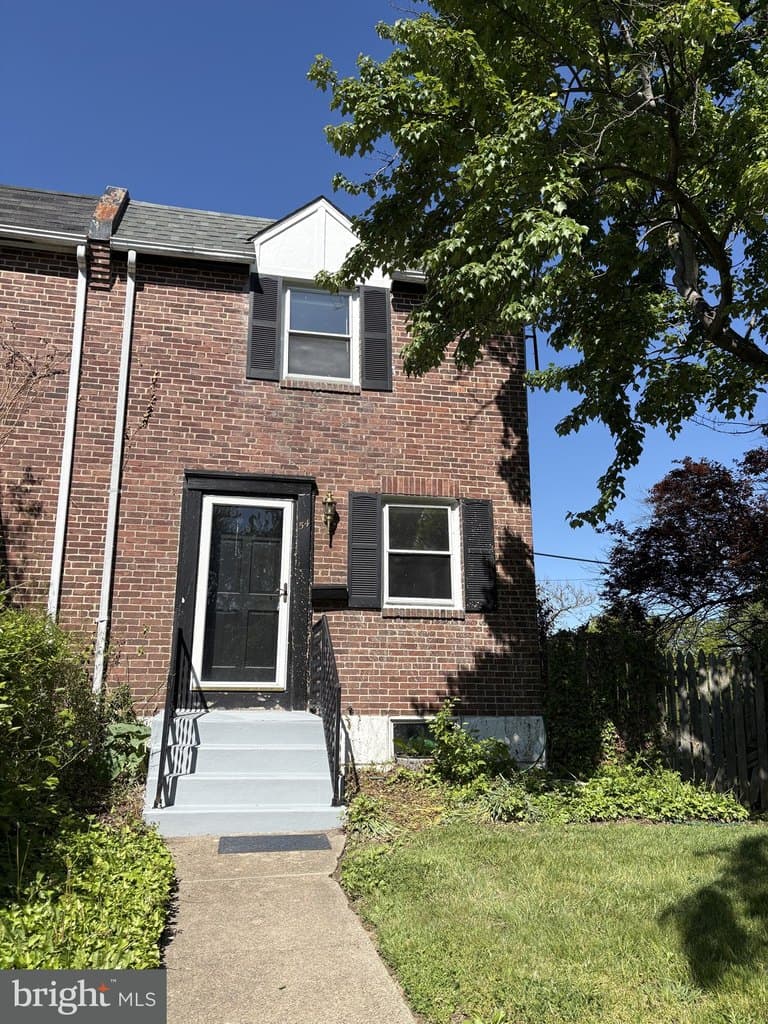 54 Madison Dr