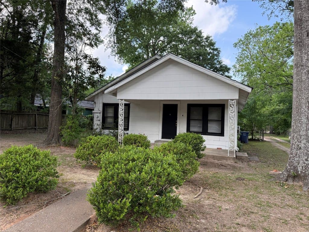 2812 Angier Rd
