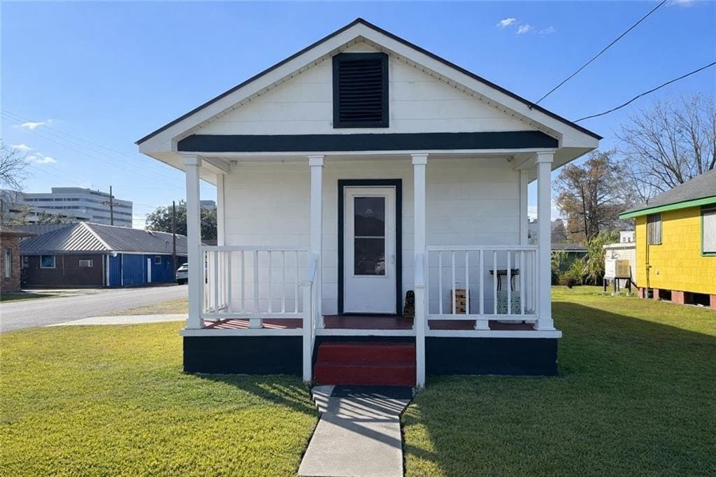 1044 Allo Ave