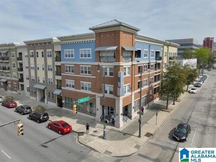 401 S 20th St Unit 212