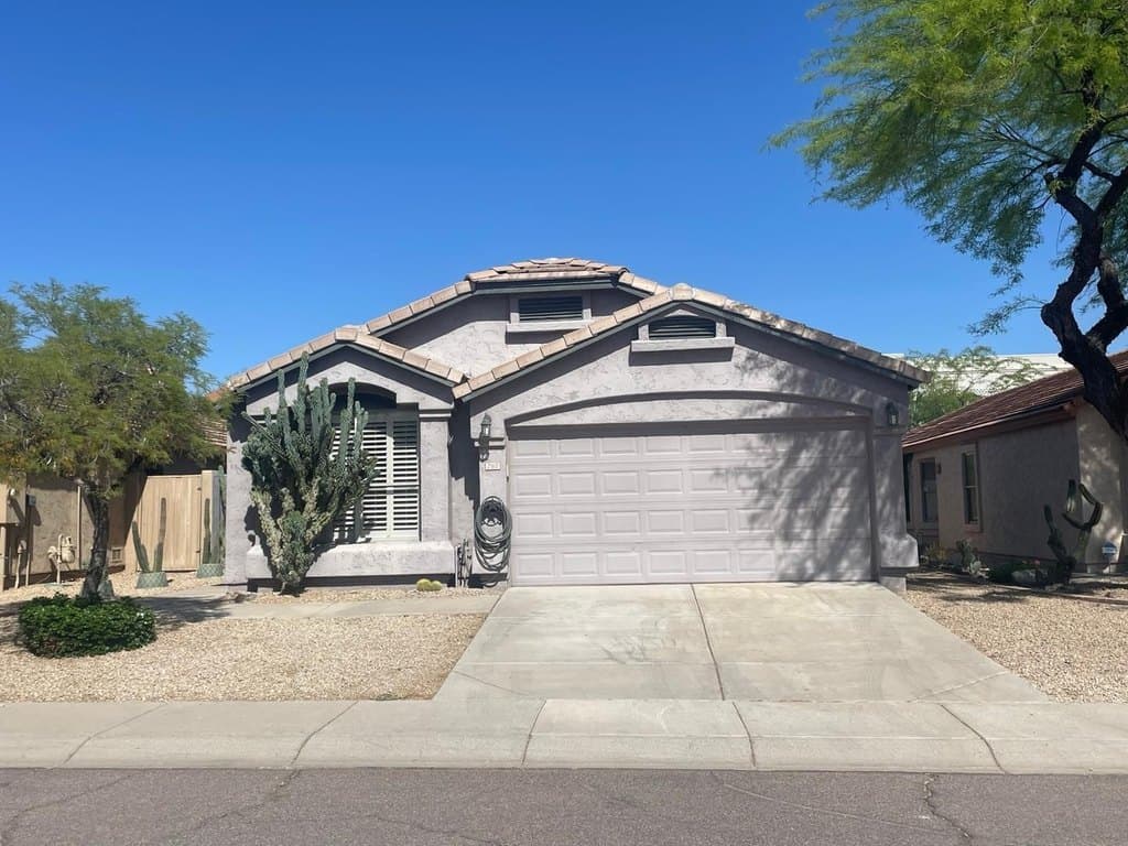 21611 N 48th Pl