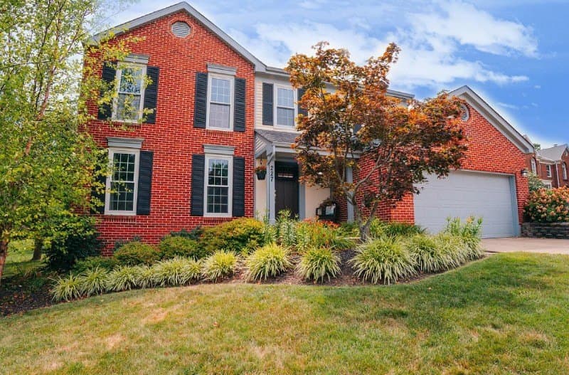 227 Farmington Dr