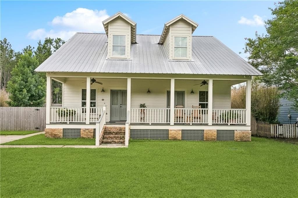 20072 Walden St