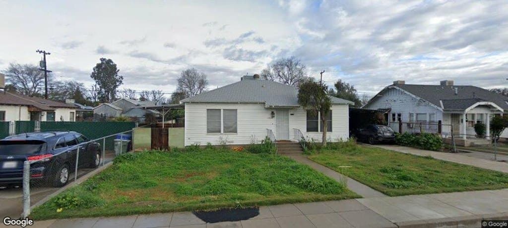 3030 Chester Ln