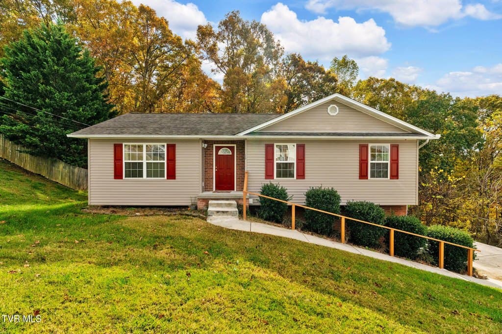1125 Faye St