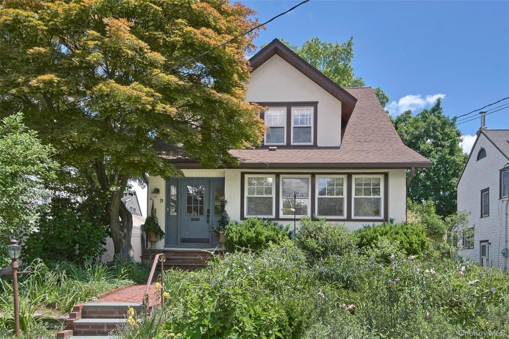 9 Fenton St