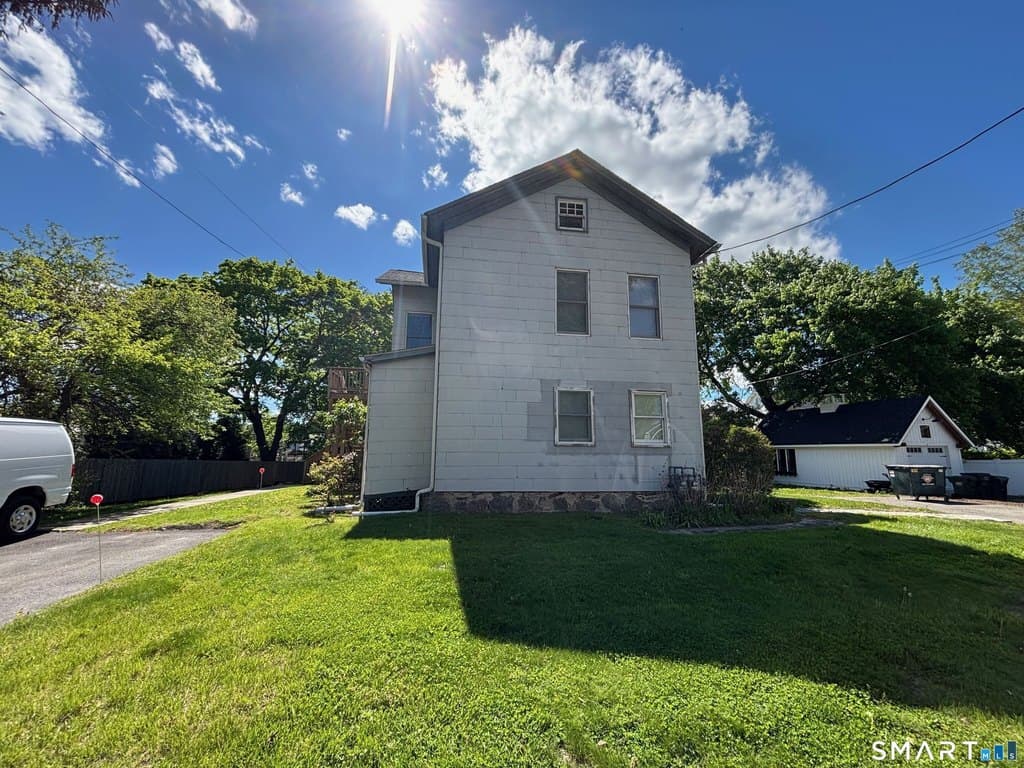 5 Taylor Ave