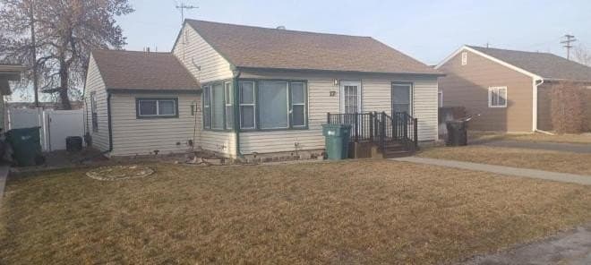 17 Macarthur Ave