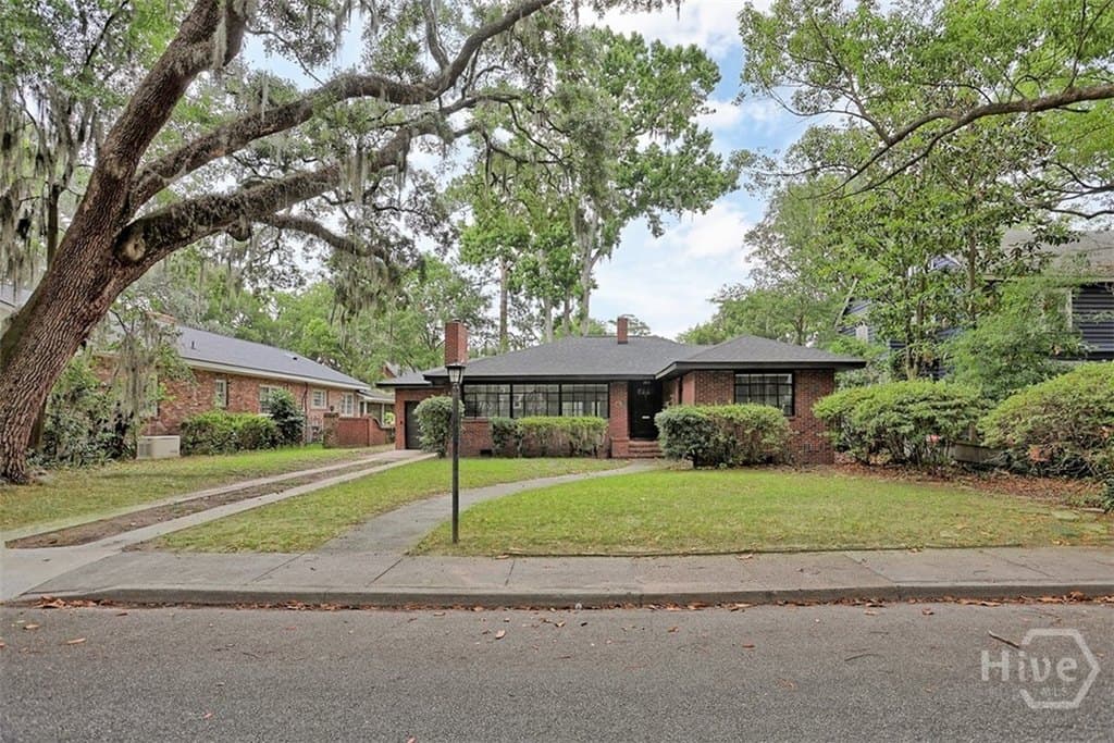 404 Gordonston Ave
