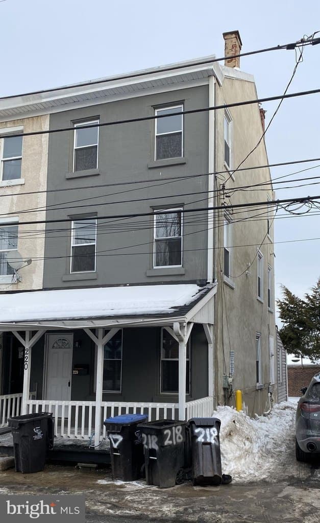 220 Pearl St