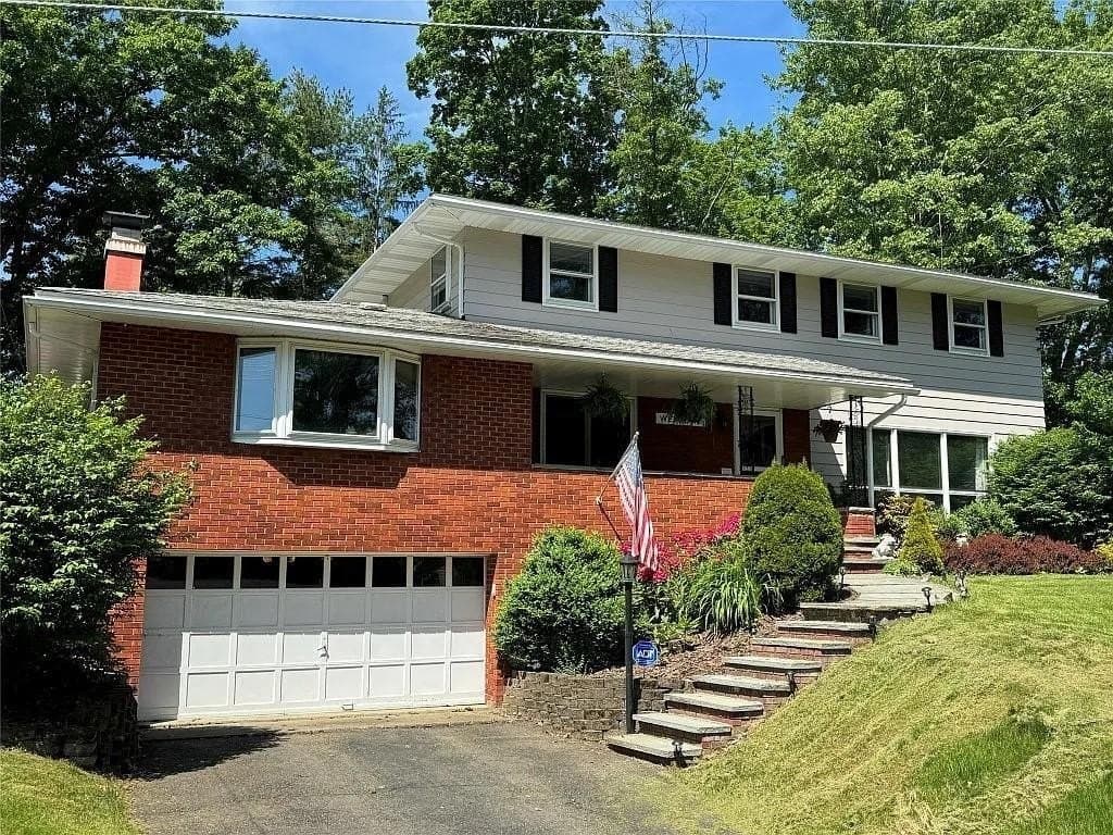 7 Exeter Dr