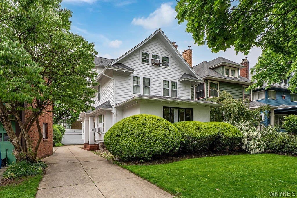 10 Summit Ave