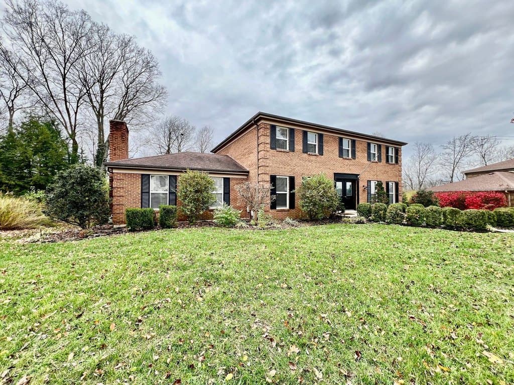7033 Willowood Dr