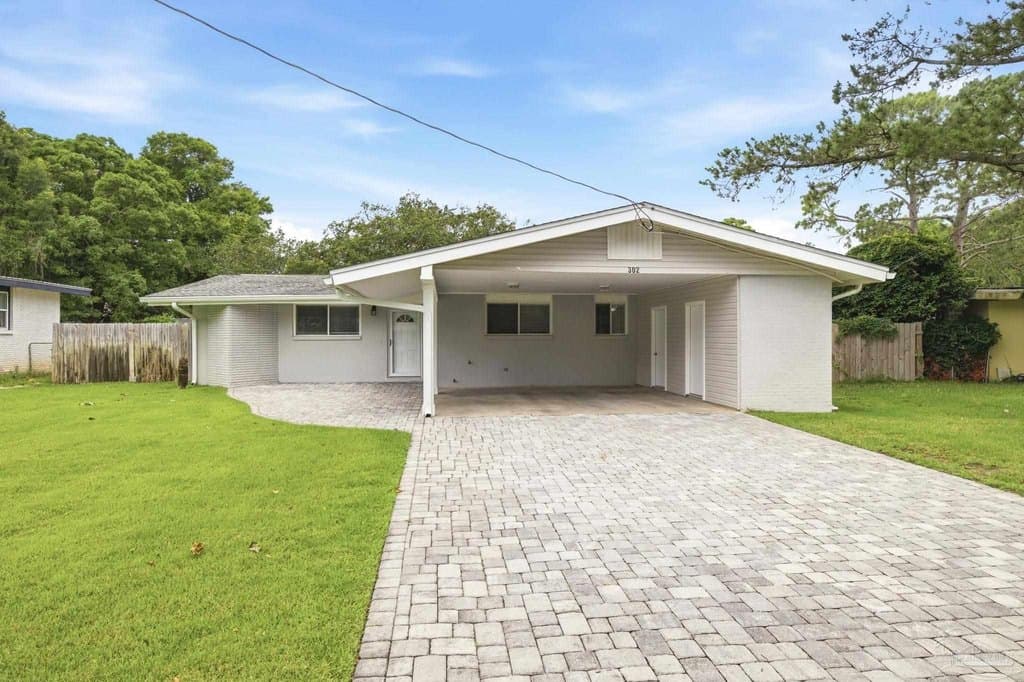 302 Loruna Dr