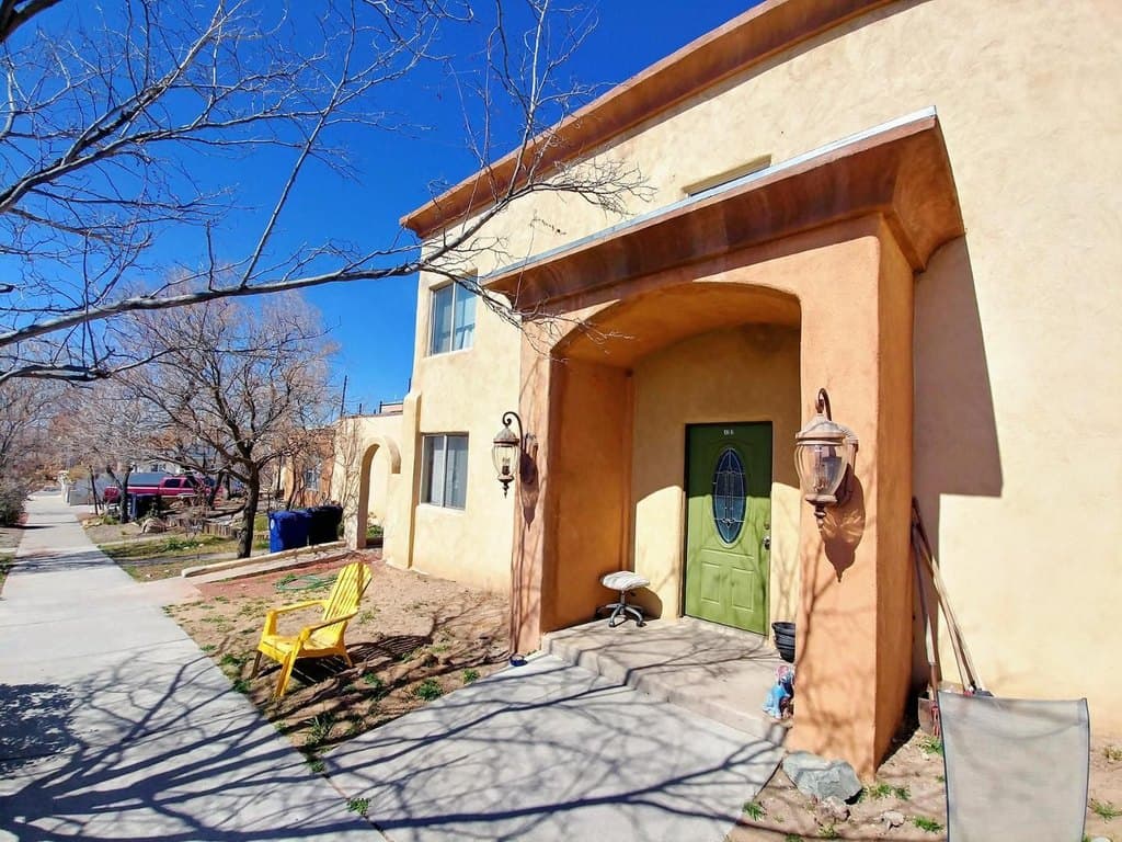 1211 Copper Ave NE Apt 8