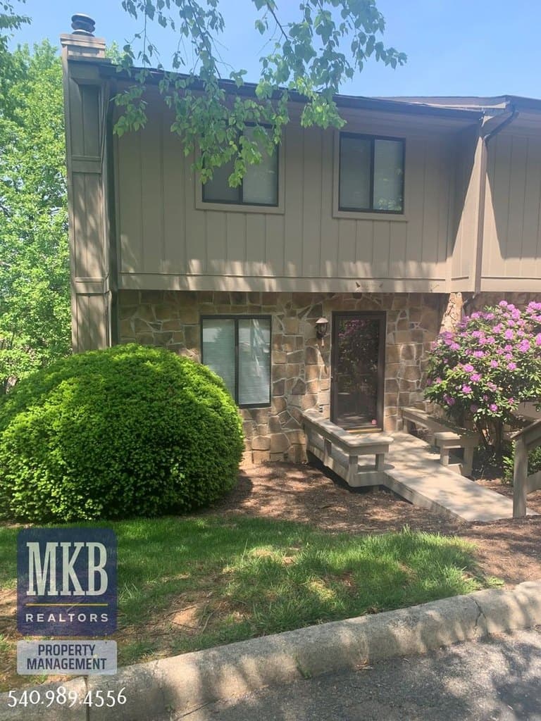 3377 Kelly Ln-3377 Kelly Ln