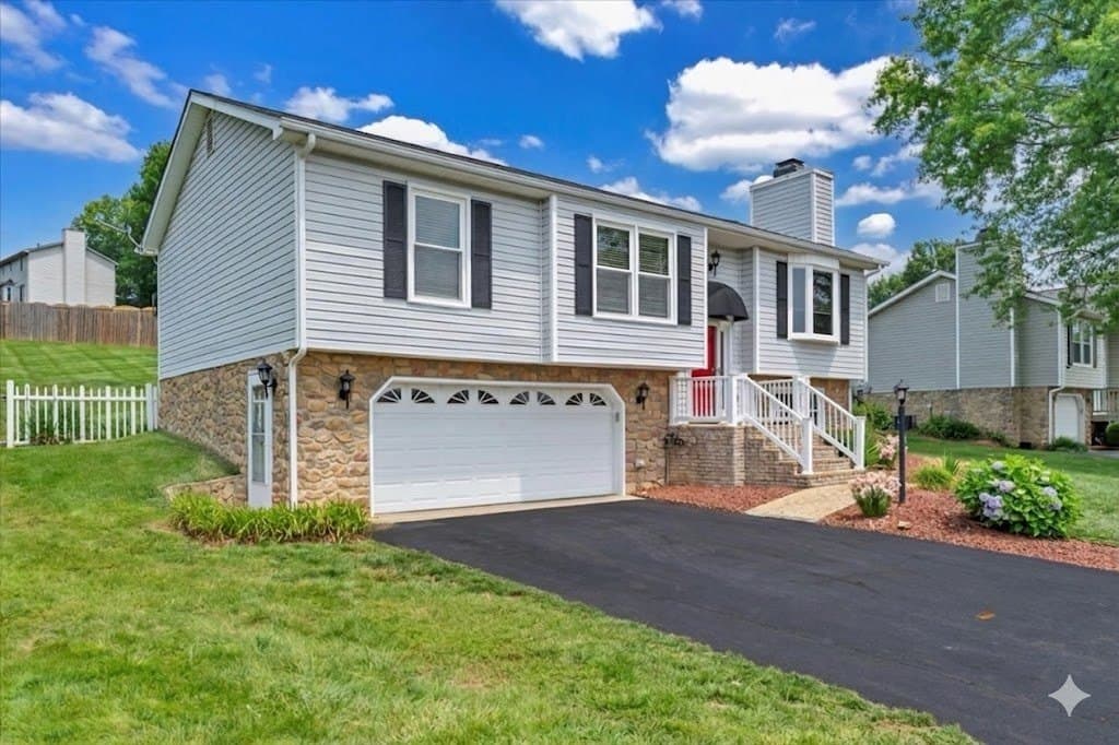 1905 Summerfield Dr