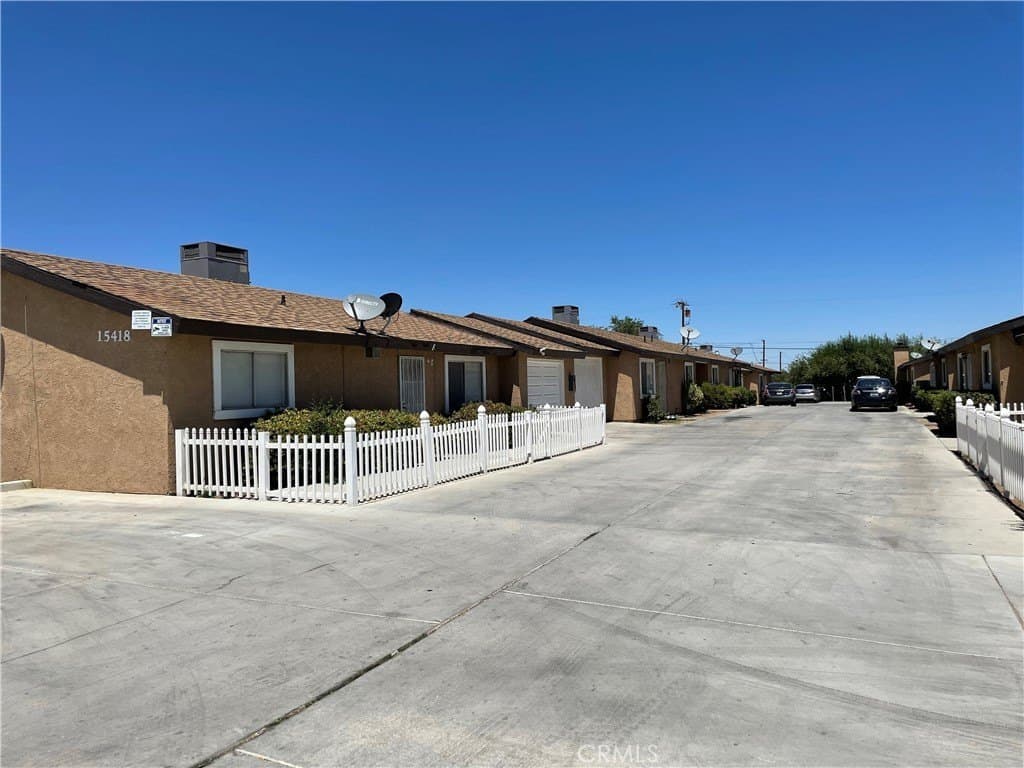 15418 Bear Valley Rd Apt 3