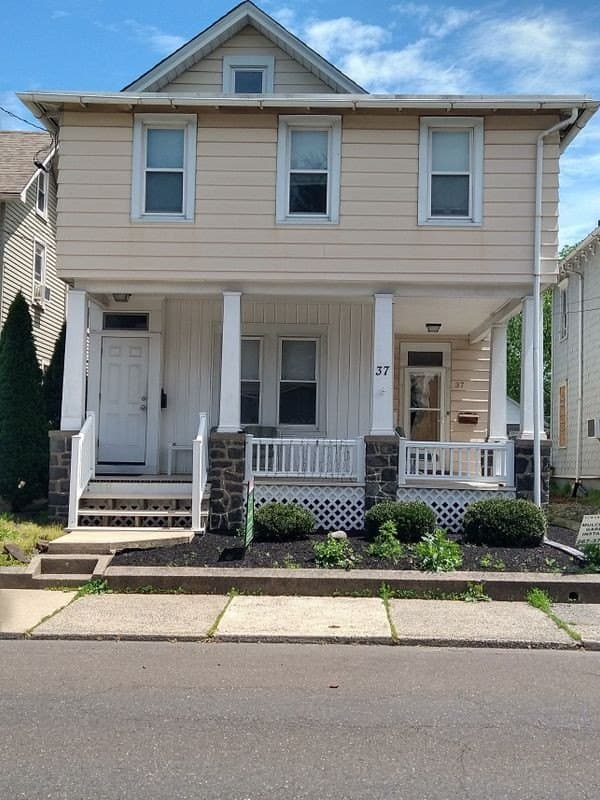 37 N Hellertown Ave