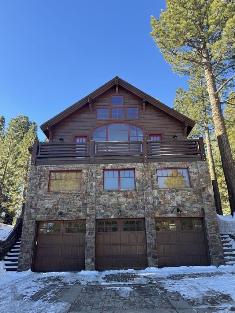 645 Monterey Pine Rd