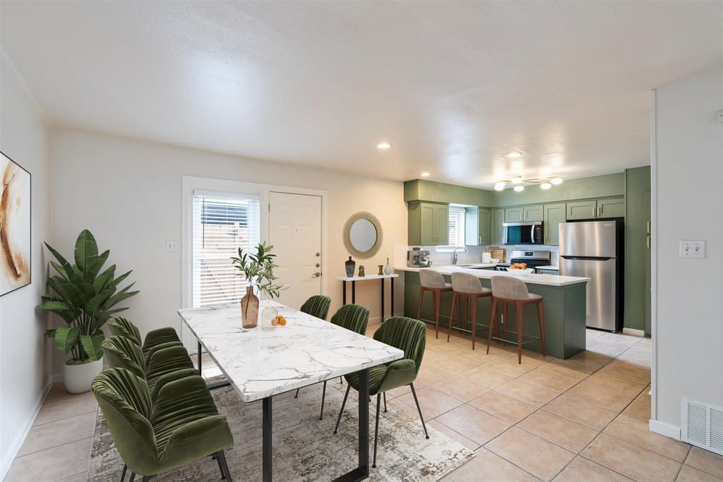 5802 Belmoor Dr Apt B