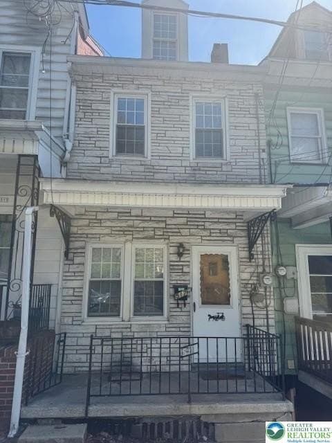 517 E Arch St