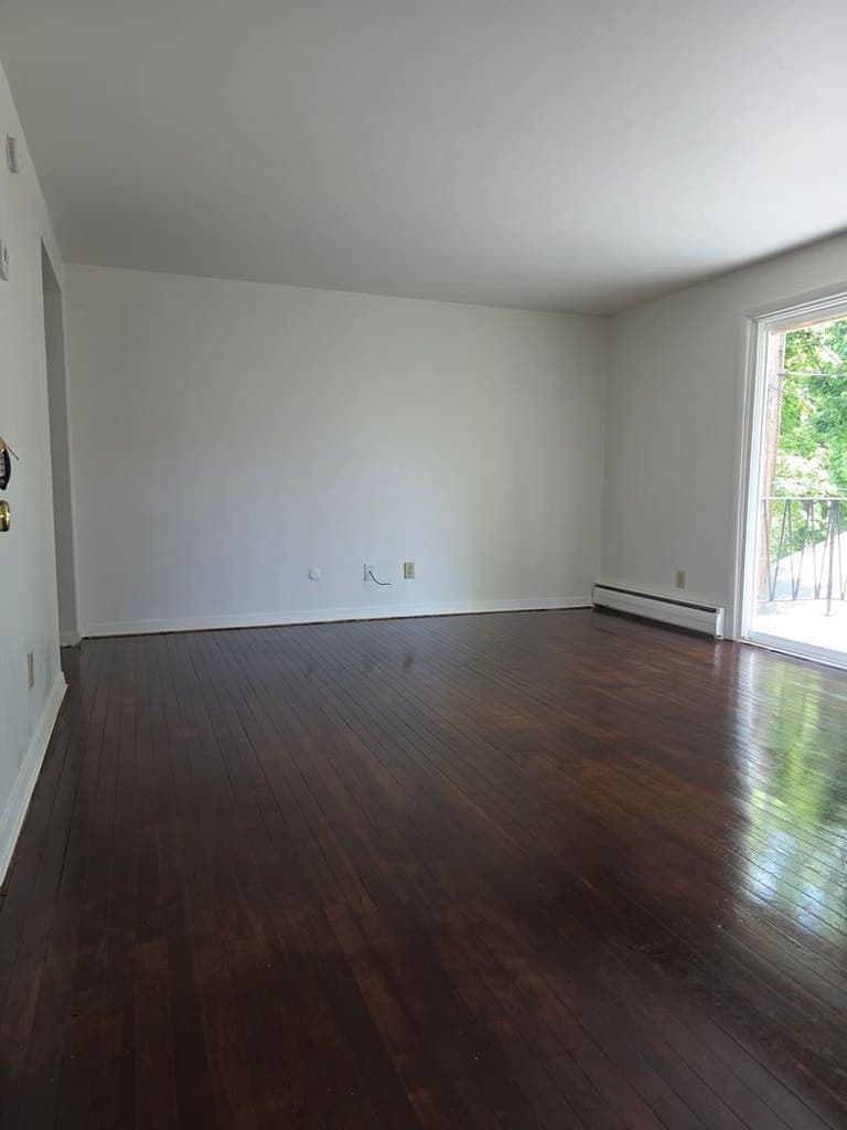 519 W Water St Apt F