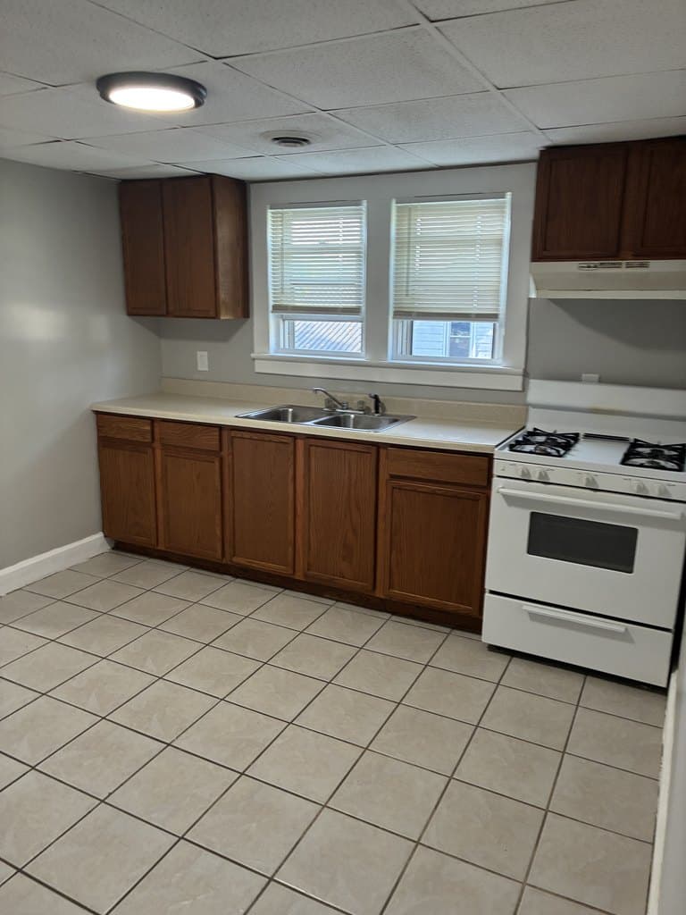 1409 Vine St Apt D