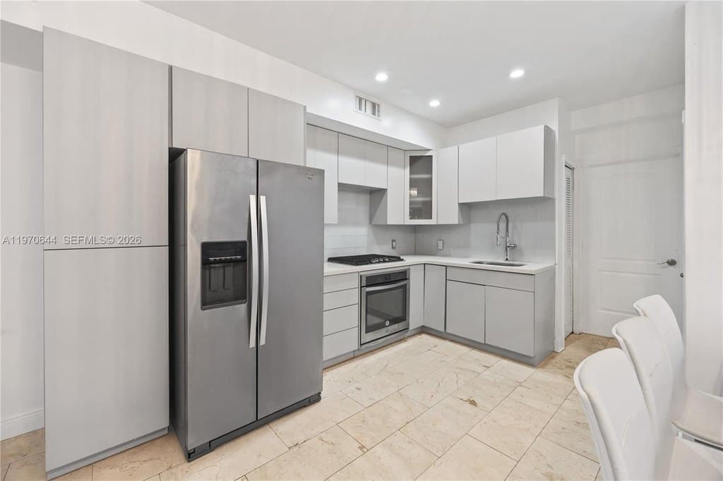 4215 Sheridan Ave Apt 3