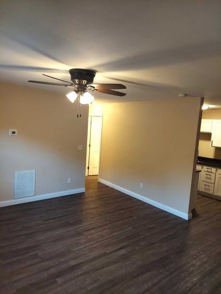 52 Westwood Dr Apt 13