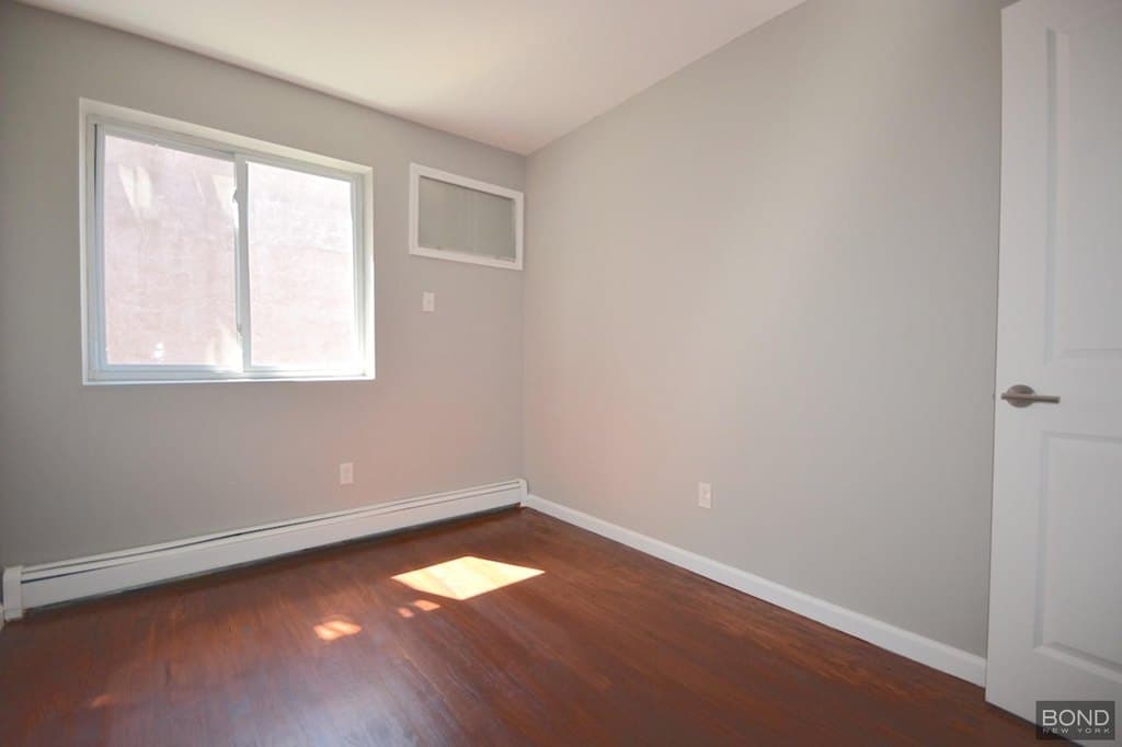 92 Troy Ave Apt 2