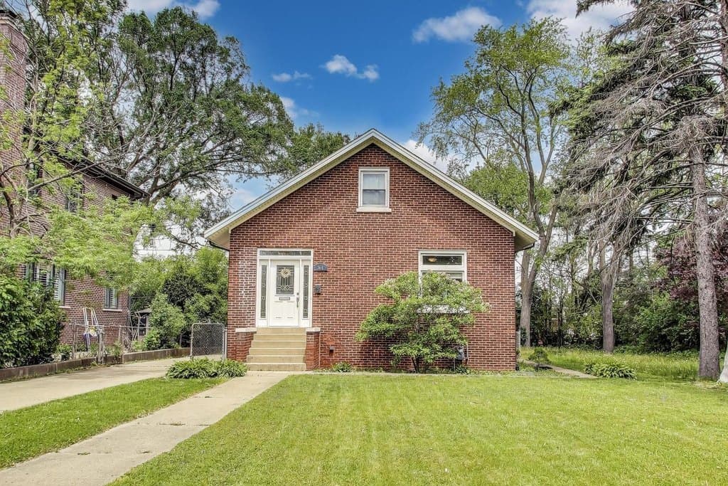 36 E Touhy Ave