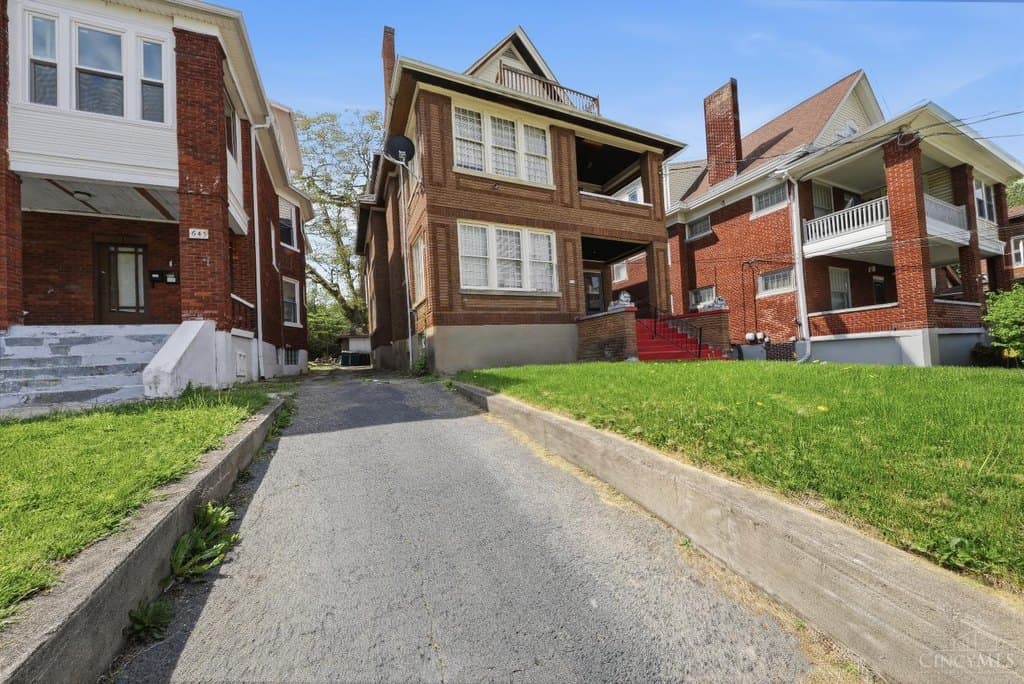 643 Glenwood Ave Apt 1