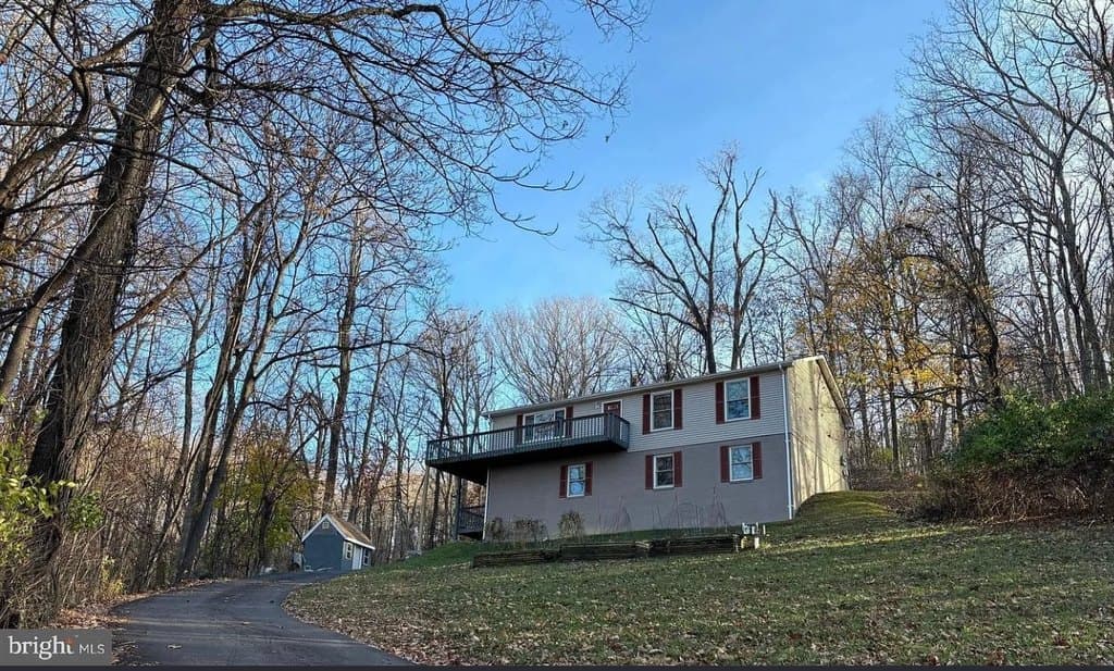 440 Bluebird Way