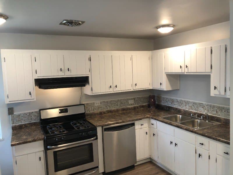 842 W 7th St