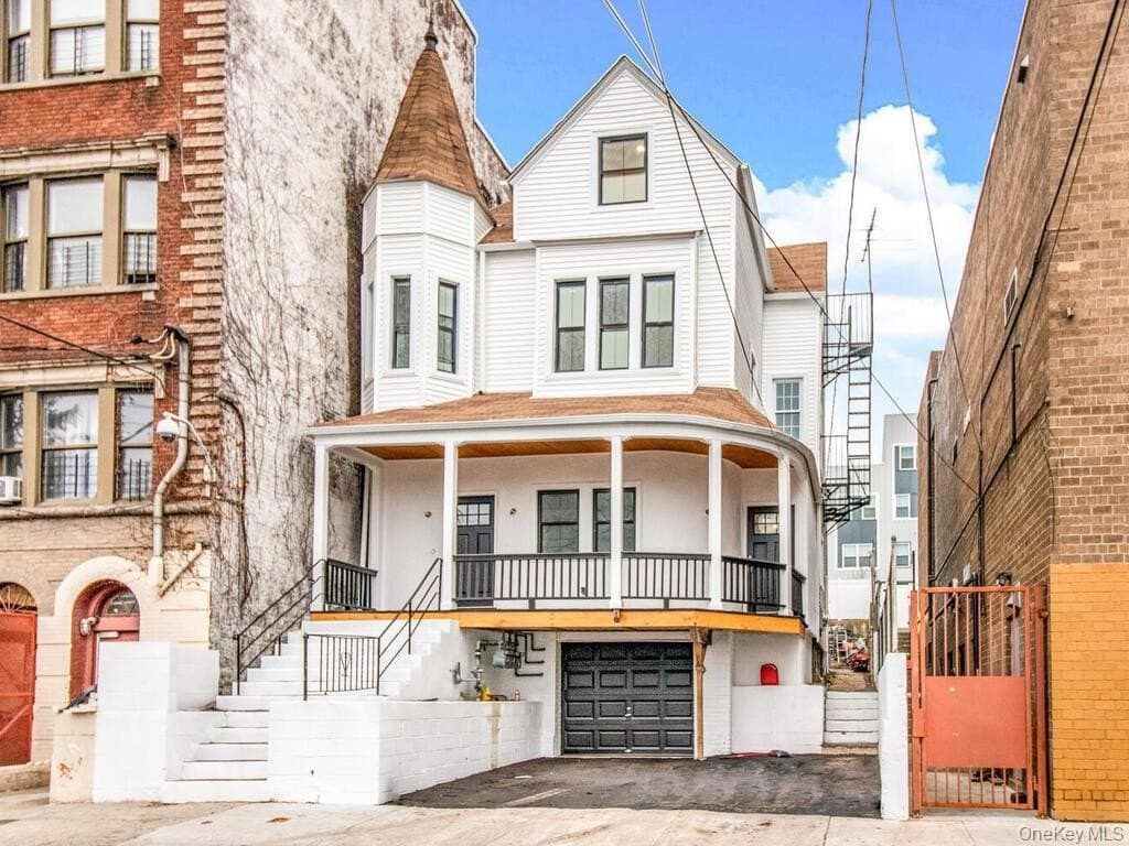 154 Woodworth Ave